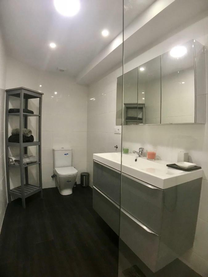 Dotombori Apartment Олейрос Екстериор снимка